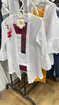 Bali Rakyat Girl Merah large2 1730957291273