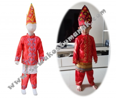 pakaian adat maluku pria  large